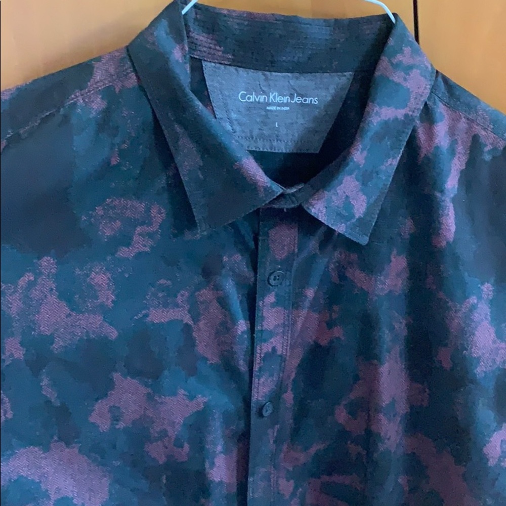 Calvin Klein men’s button down shirt
